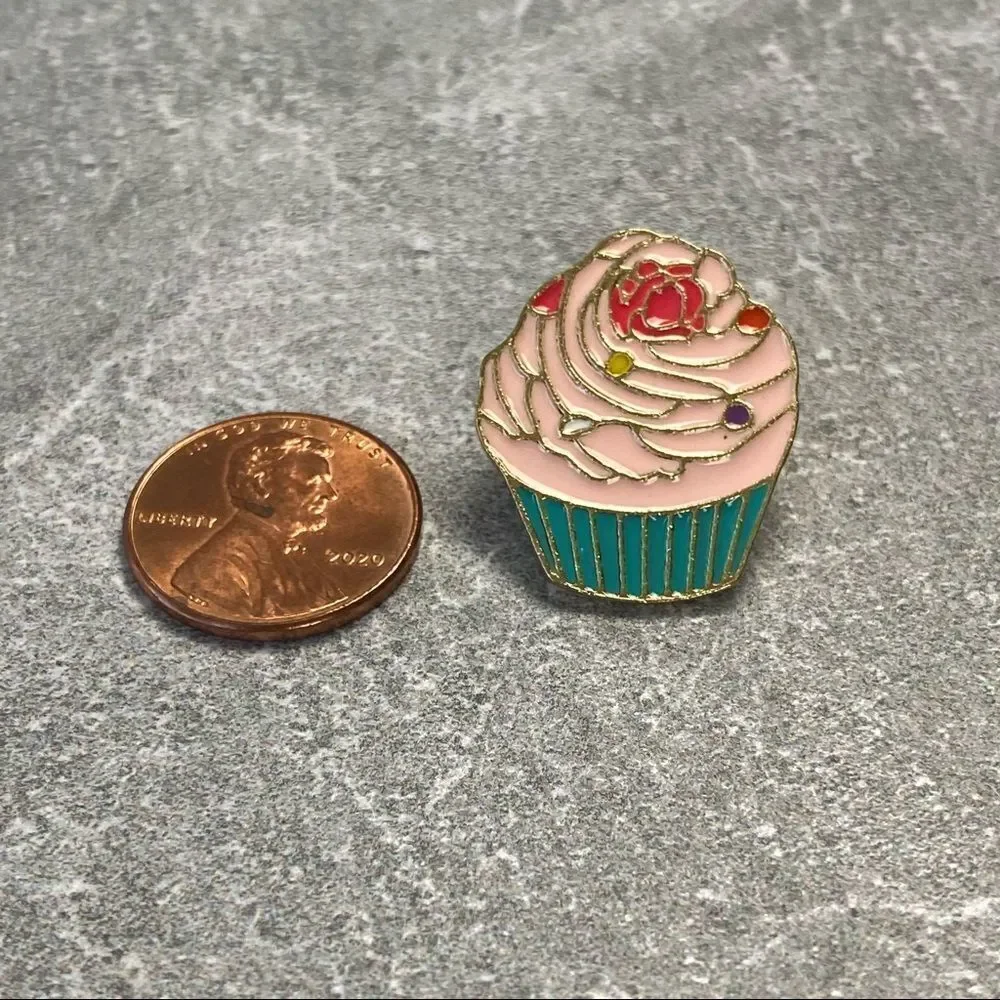 Cupcake Alice in Wonderland Collection Enamel Pin
